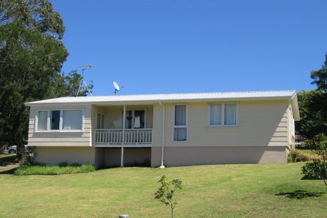 Photo of property in 32 Taurus Crescent, Beach Haven, Auckland, 0626