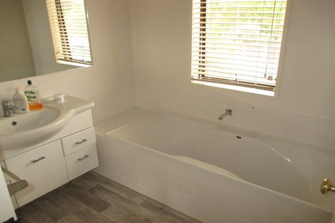 Photo of property in 15 Perindale Drive, Chartwell, Hamilton, 3210