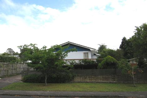 Photo of property in 6 Longreach Drive, Sunnyvale, Auckland, 0612