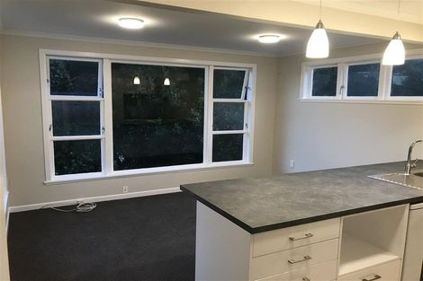 Photo of property in 58 Garden Road, Northland, Wellington, 6012