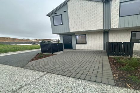 Photo of property in 20/21 Makomako Drive, Orewa, 0931