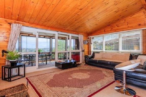 Photo of property in 60 Carlisle Road, Browns Bay, Auckland, 0630