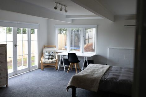 Photo of property in 1/27 Huka Road, Birkenhead, Auckland, 0626