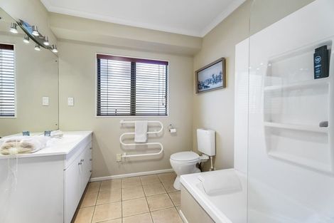 Photo of property in 19 Kestrel Heights, Arkles Bay, Whangaparaoa, 0932