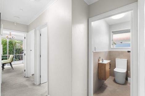 Photo of property in 35 Montclare Avenue, Avonhead, Christchurch, 8042