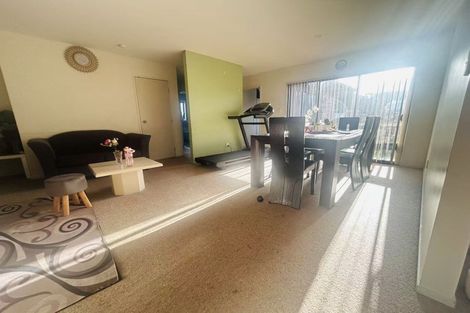 Photo of property in 5 Rimu Street, New Lynn, Auckland, 0600