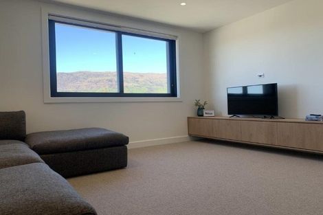 Photo of property in 27 Rubus Street, Wanaka, 9382