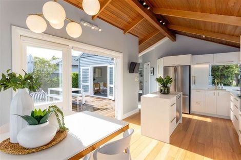 Photo of property in 89 Weston Road, St Albans, Christchurch, 8052