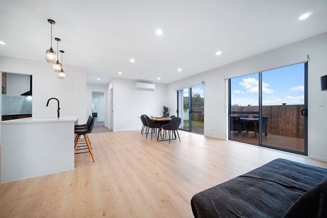 Photo of property in 7 Tautoru Avenue, Orewa, 0931