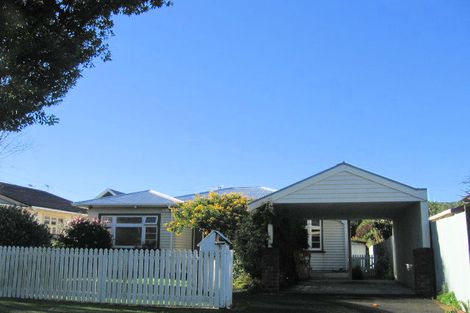 Photo of property in 2/8 Kauri, Woburn, Lower Hutt, 5011