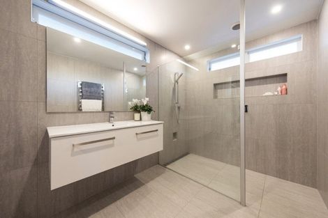 Photo of property in 2 Allen Road, Mount Wellington, Auckland, 1060