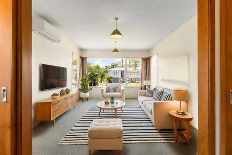 Photo of property in 1/15 Rotoiti Avenue, Pakuranga Heights, Auckland, 2010