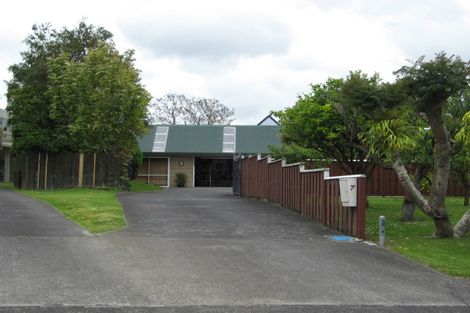 Photo of property in 7 Witla Court, Mangere Bridge, Auckland, 2022