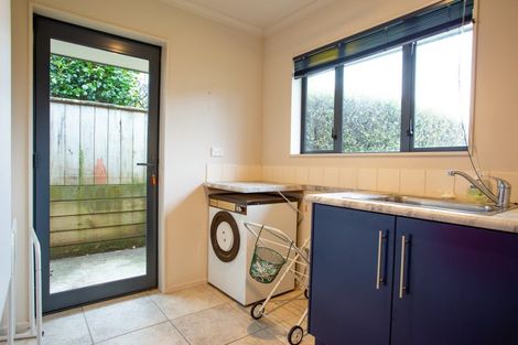 Photo of property in 15 Guinane Street, Dannevirke, 4930