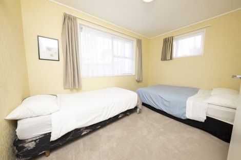 Photo of property in 14 Ellison Place, Pakuranga Heights, Auckland, 2010