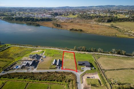 Photo of property in 14 Te Ara O Tahataharoa, Te Puna, Tauranga, 3176