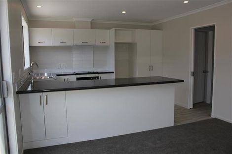 Photo of property in 28 Latimer Way, Petone, Lower Hutt, 5012