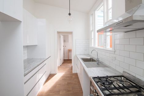 Photo of property in 22 Para Street, Miramar, Wellington, 6022