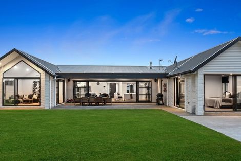 Photo of property in 35 Roy Hilton Drive, Flagstaff, Hamilton, 3210