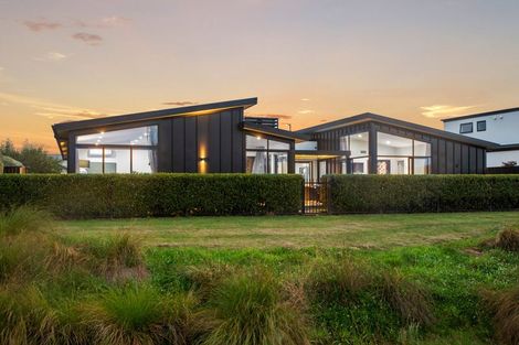 Photo of property in 9 Farrelly Place, Casebrook, Christchurch, 8051