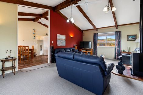 Photo of property in 3 Waitawa Place, Lynmore, Rotorua, 3010