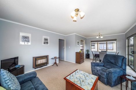 Photo of property in 98b Govett Avenue, Frankleigh Park, New Plymouth, 4310