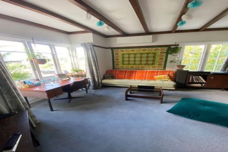 Photo of property in 51 Northland Road, Northland, Wellington, 6012