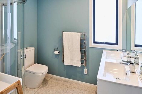 Photo of property in 102 Navigation Drive, Whitby, Porirua, 5024