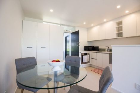 Photo of property in 3/73 Princes Street, Northcote Point, Auckland, 0627