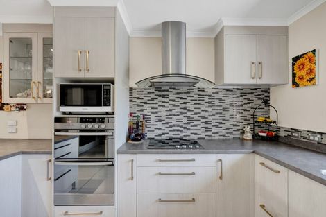 Photo of property in 32b Ainslee Street, Highlands Park, New Plymouth, 4312