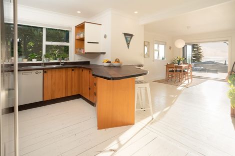 Photo of property in 22 Aperahama Street, Paekakariki, 5034