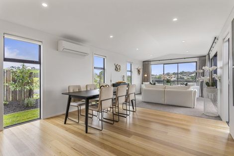 Photo of property in 37 Ridge Drive, Omokoroa, 3114