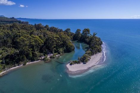 Photo of property in 30 Nelson Street, Milnthorpe, Collingwood, 7182