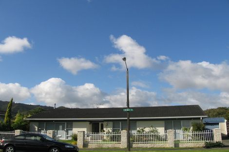 Photo of property in 10 Chesney Street, Avalon, Lower Hutt, 5011
