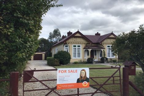 Photo of property in 35 Leslie Street, Waiau, 7332