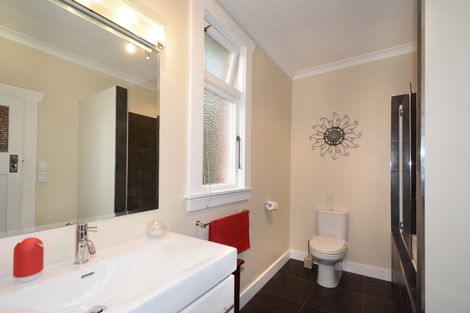 Photo of property in 8 Sunbury Street, Andersons Bay, Dunedin, 9013