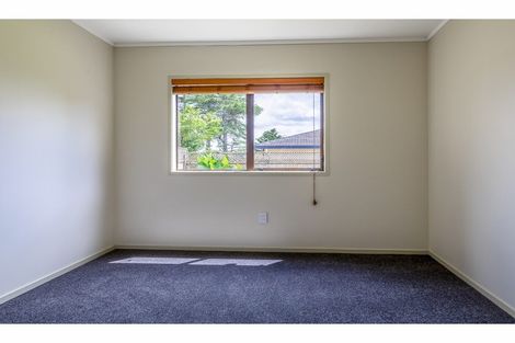 Photo of property in 3/54 Swanson Road, Henderson, Auckland, 0610