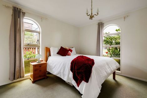 Photo of property in 10 Madill Road, St Andrews, Hamilton, 3200