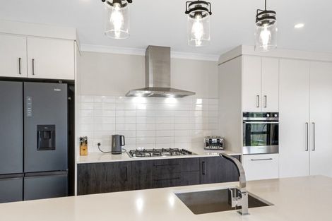 Photo of property in 4 Oyster Place, Omokoroa, 3114