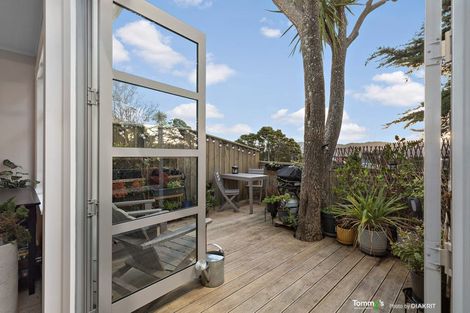 Photo of property in 81 Townsend Road, Miramar, Wellington, 6022