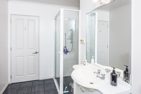 Photo of property in 10 Glen Loch Place, Paraparaumu, 5032