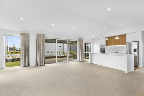 Photo of property in 13 Evergreen Parade, Rosehill, Papakura, 2113