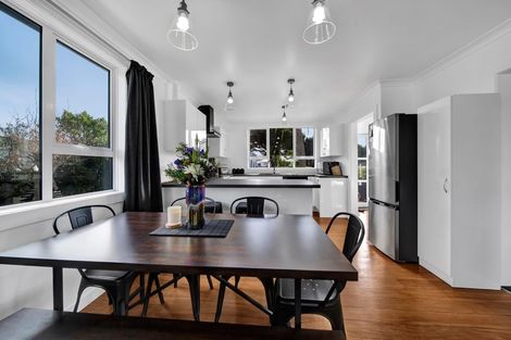 Photo of property in 52 Puriri Street, Hawera, 4610