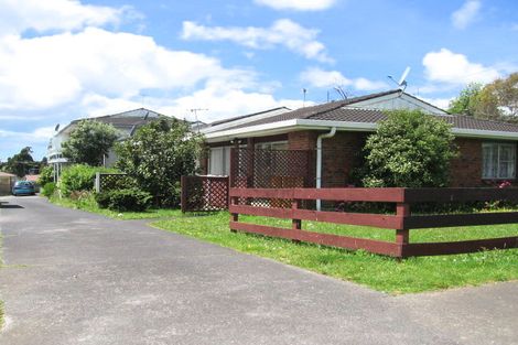 Photo of property in 2/87 Station Road, Papatoetoe, Auckland, 2025