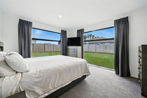 Photo of property in 29 Plover Avenue, Amberley, 7410