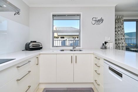 Photo of property in 1/28 Kirsten Place, Parklands, Christchurch, 8083