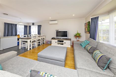 Photo of property in 51 Ashgrove Road, Mangere, Auckland, 2022