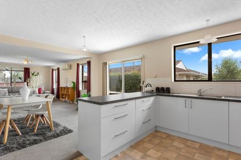 Photo of property in 1/8a Salford Avenue, Redwood, Christchurch, 8051