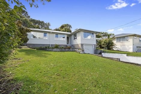 Photo of property in 11 Clearmont Crescent, Blagdon, New Plymouth, 4310