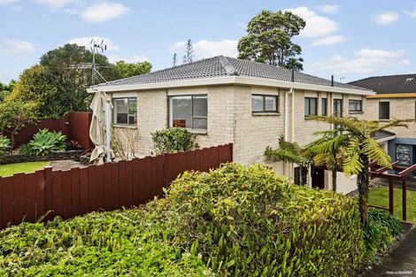Photo of property in 1/12 Eastwood Rise, Browns Bay, Auckland, 0630